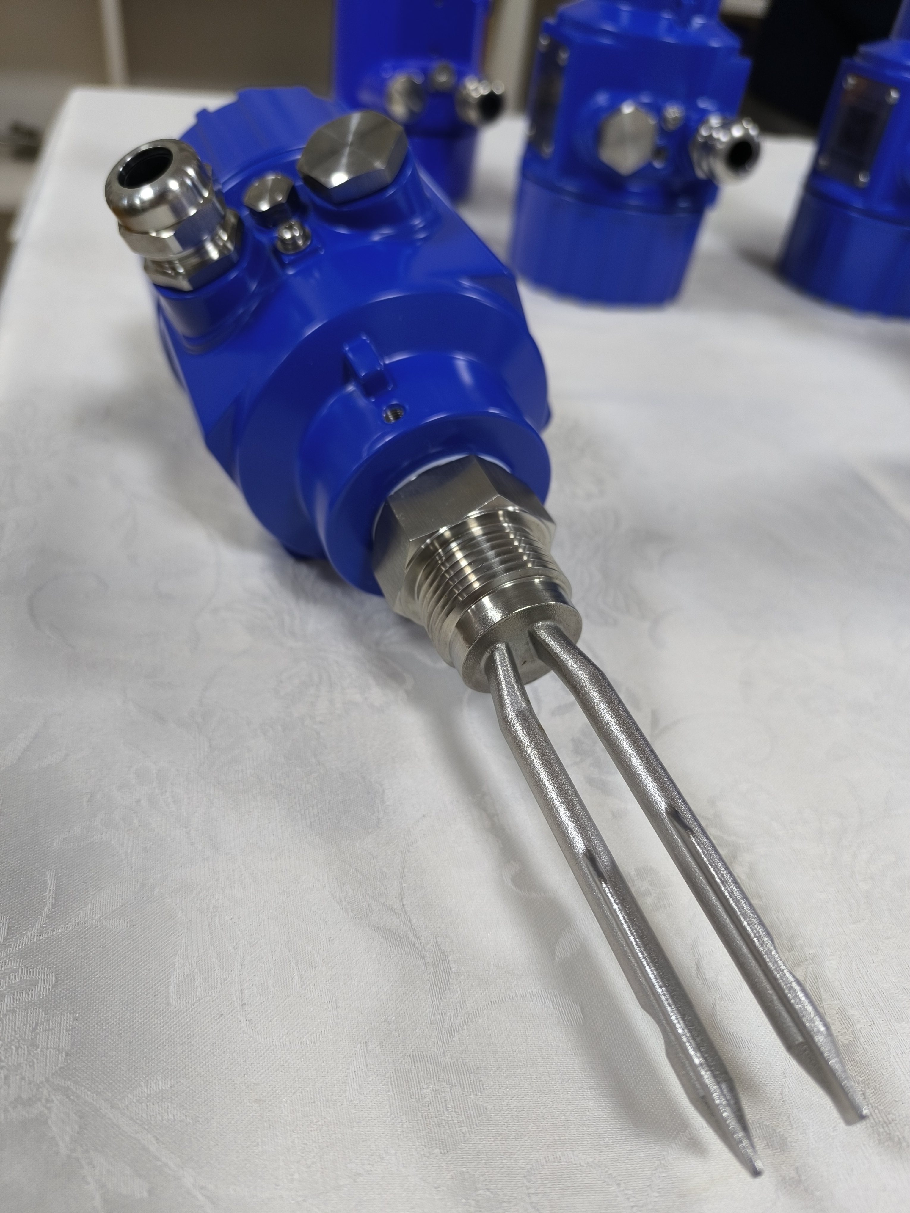 최근 회사 사례 How Does a Tuning Fork Level Switch Work?-100 Questions About Tuning Fork Level Switches