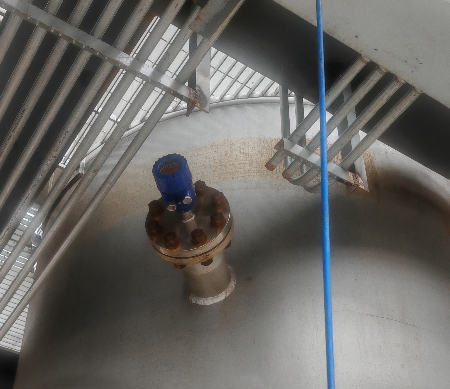 최근 회사 사례 Remote-Mounted Capacitive Level Switch — 100 Q&A